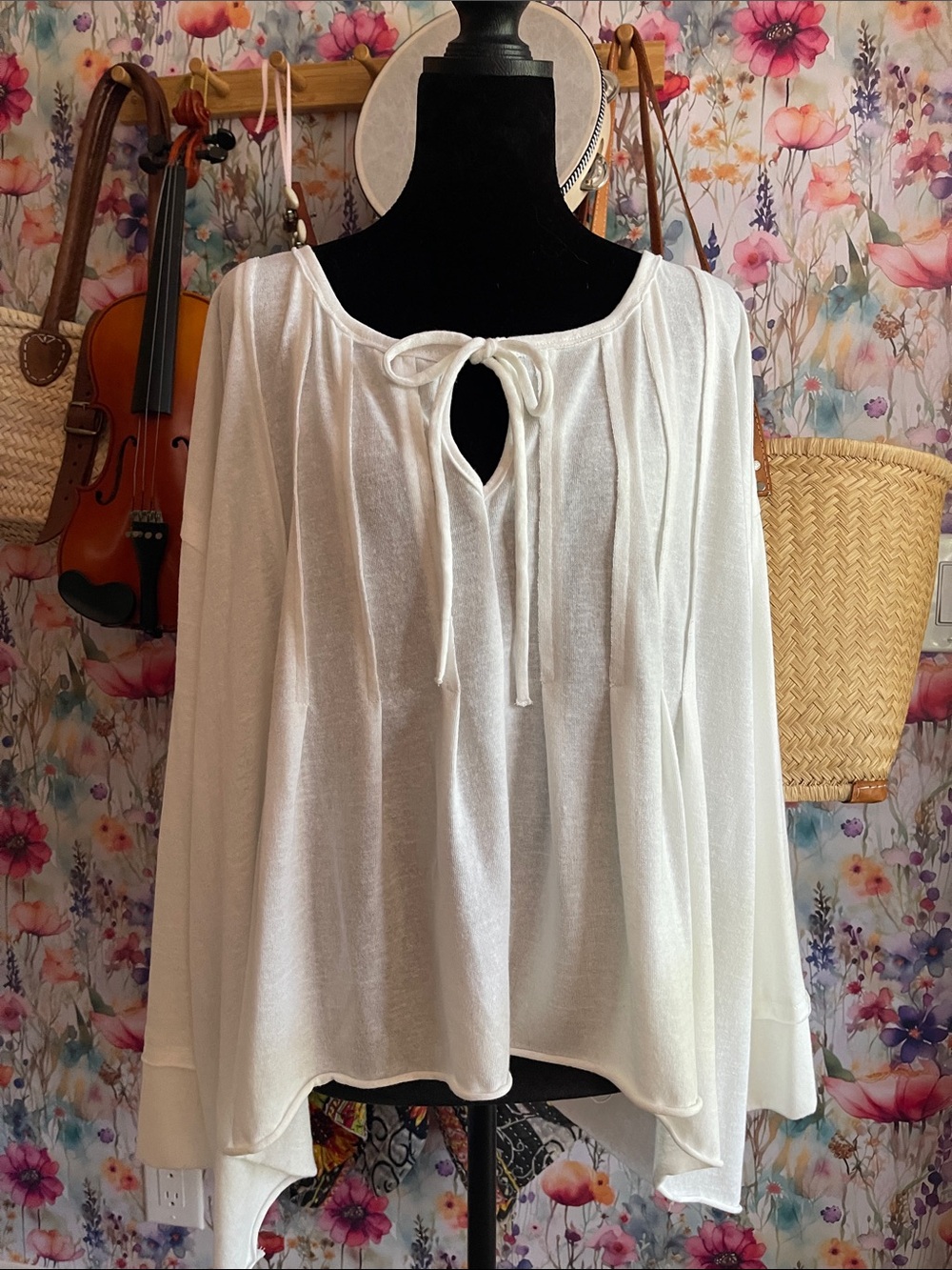Three Bird Nest White Tie-Front Peasant Knit Blouse Size M Like New